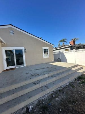 Blog post Foreclosure Cleanout Services in Los Angeles and Orange County – Stress-Free Solutions for Property Managers and Owners image